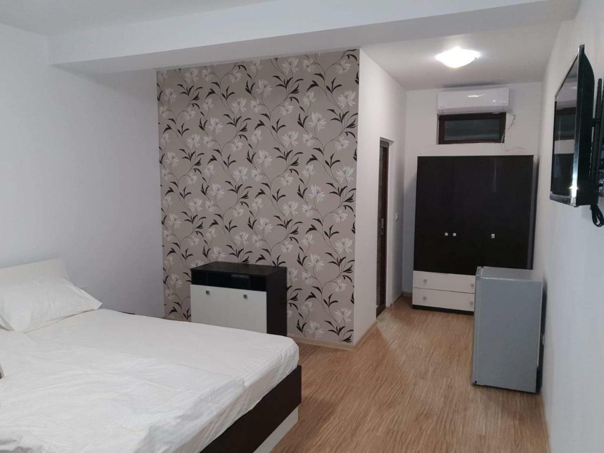 Ingrid Hotel Мангалия Екстериор снимка